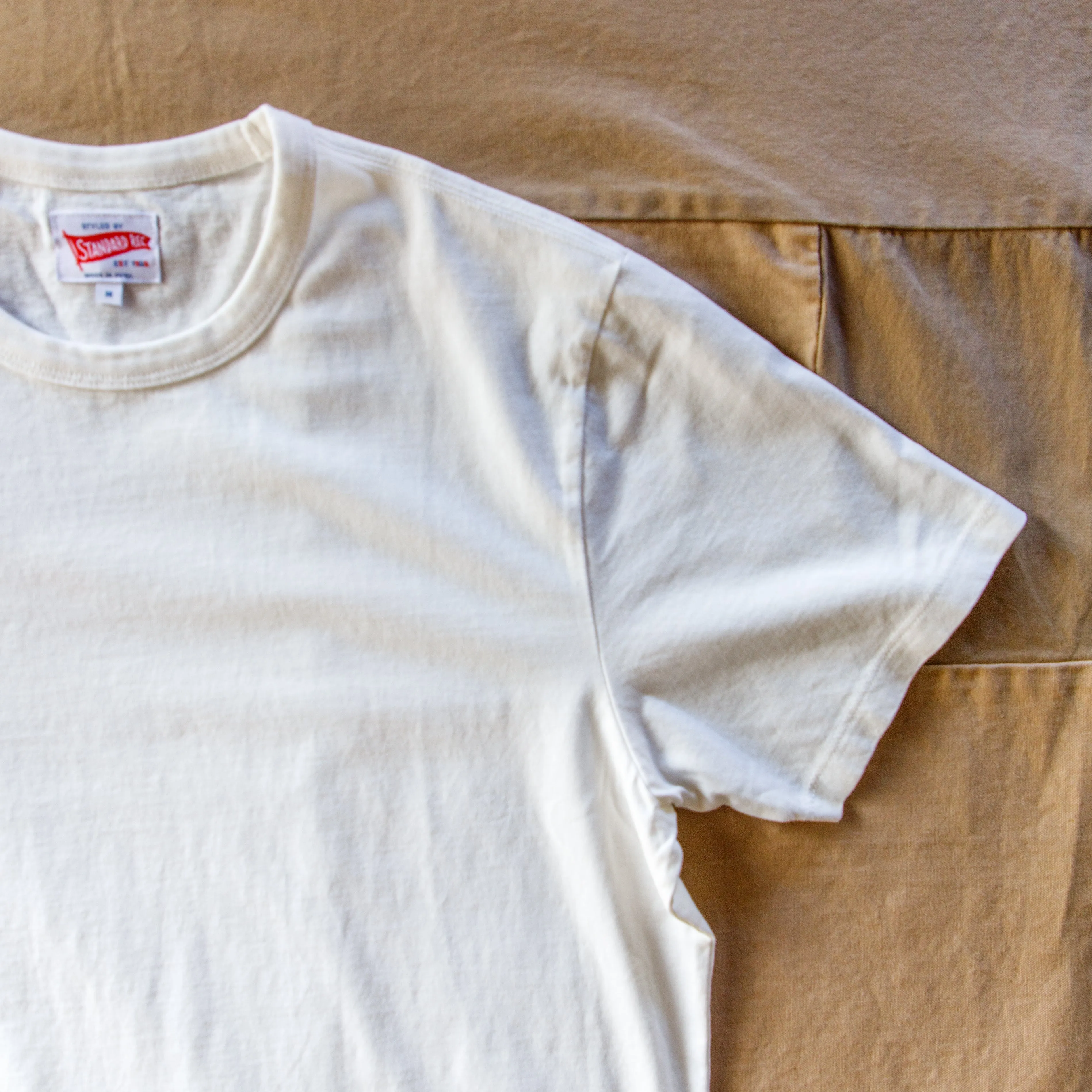 Casual Choice Recycled Polyester Thread Short Sleeve Banner T-shirt, White