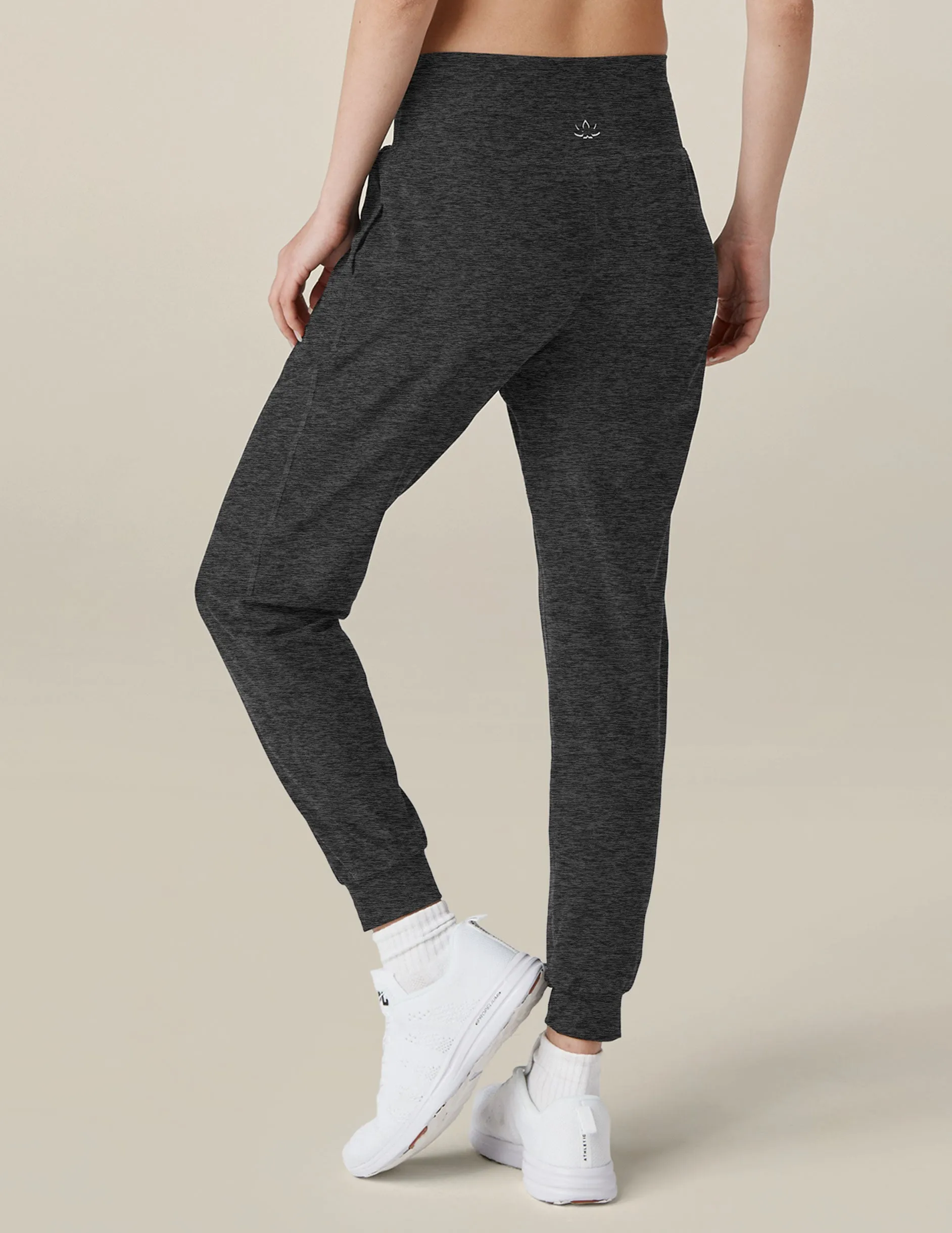 Spacedye Midi Jogger Corduroy texture Functional Design