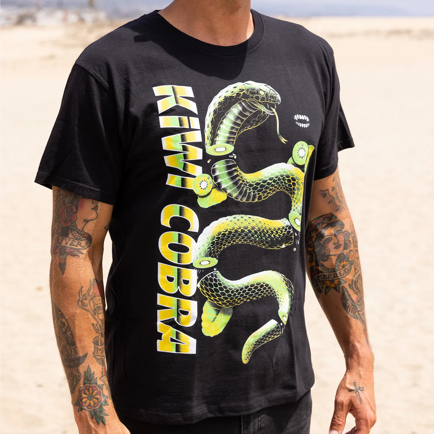 Kiwi Cobra [Black] V-Neck