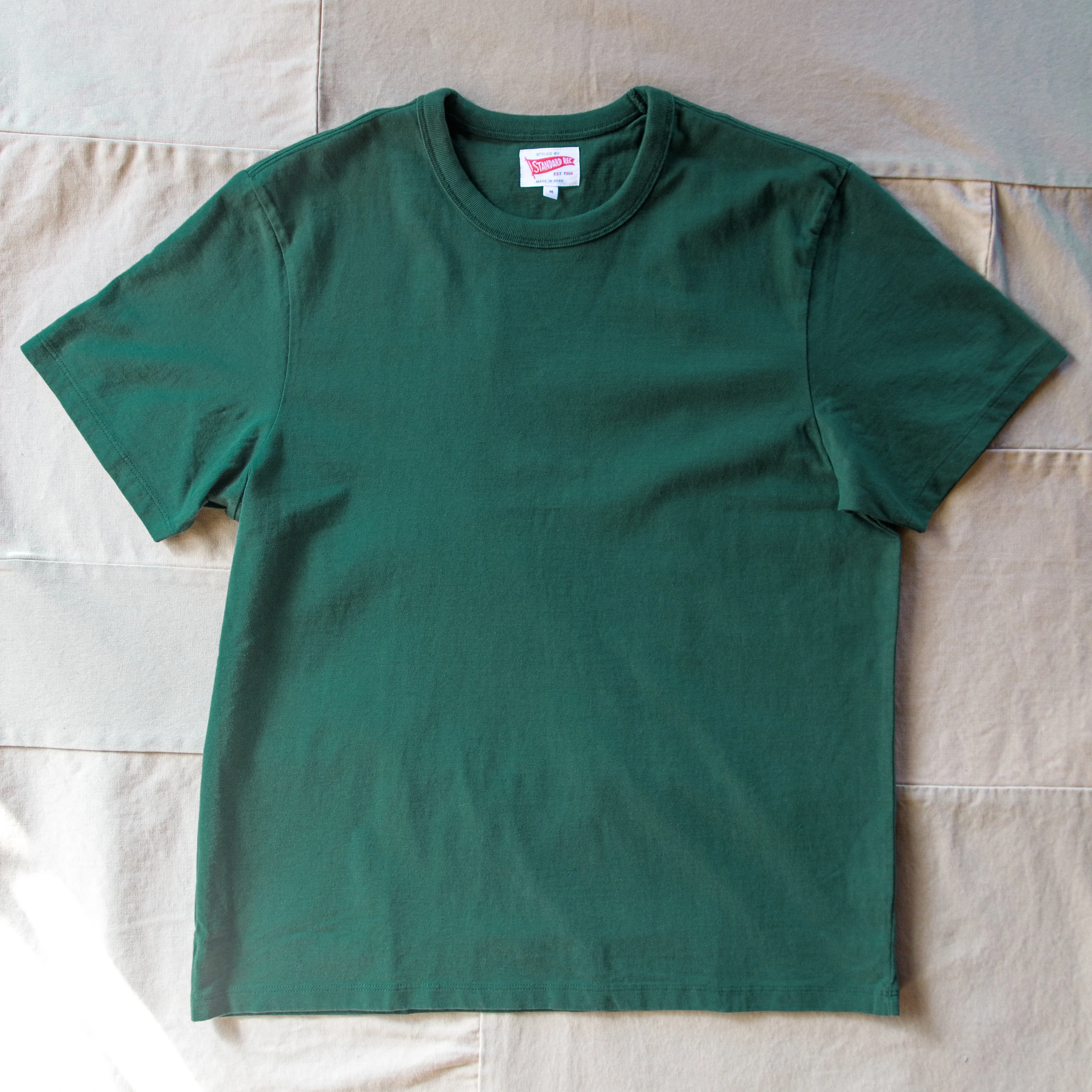 NeutralTonesCollection Comfort and style Short Sleeve Banner T-shirt, Green