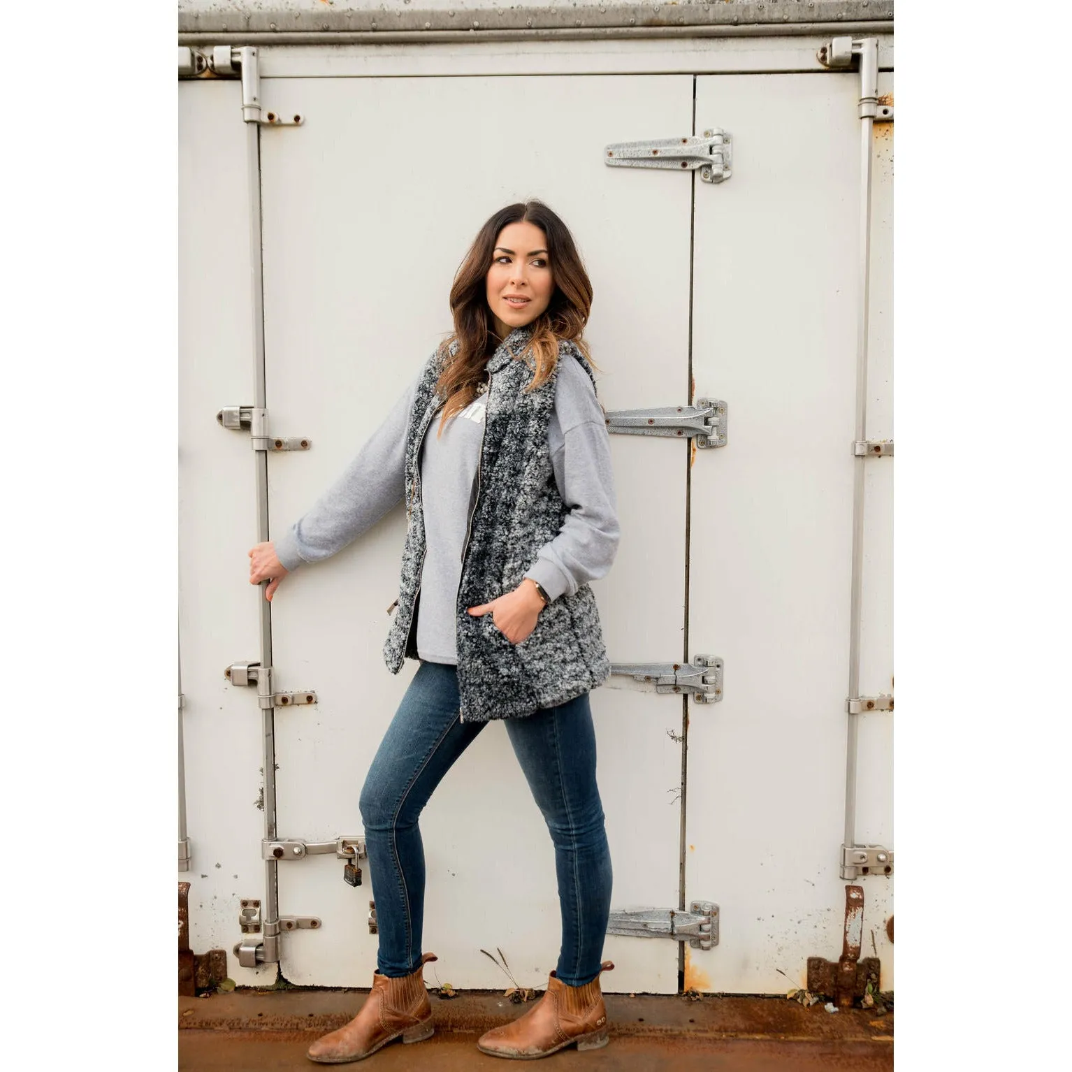 Tear Resistant Weave separation Hint of Color Sherpa Vest