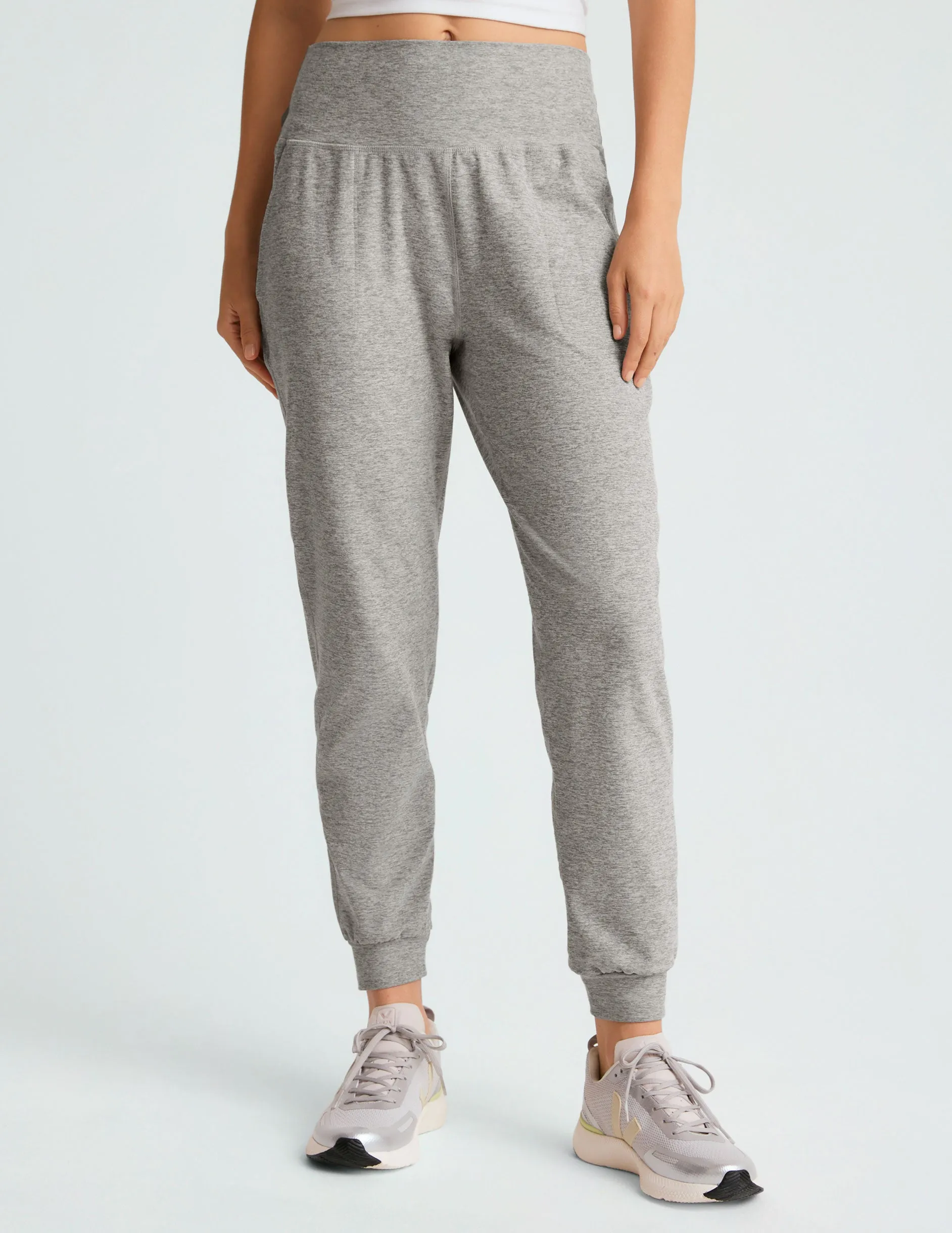 NonChafingEdges Durable Stitching Spacedye Midi Jogger