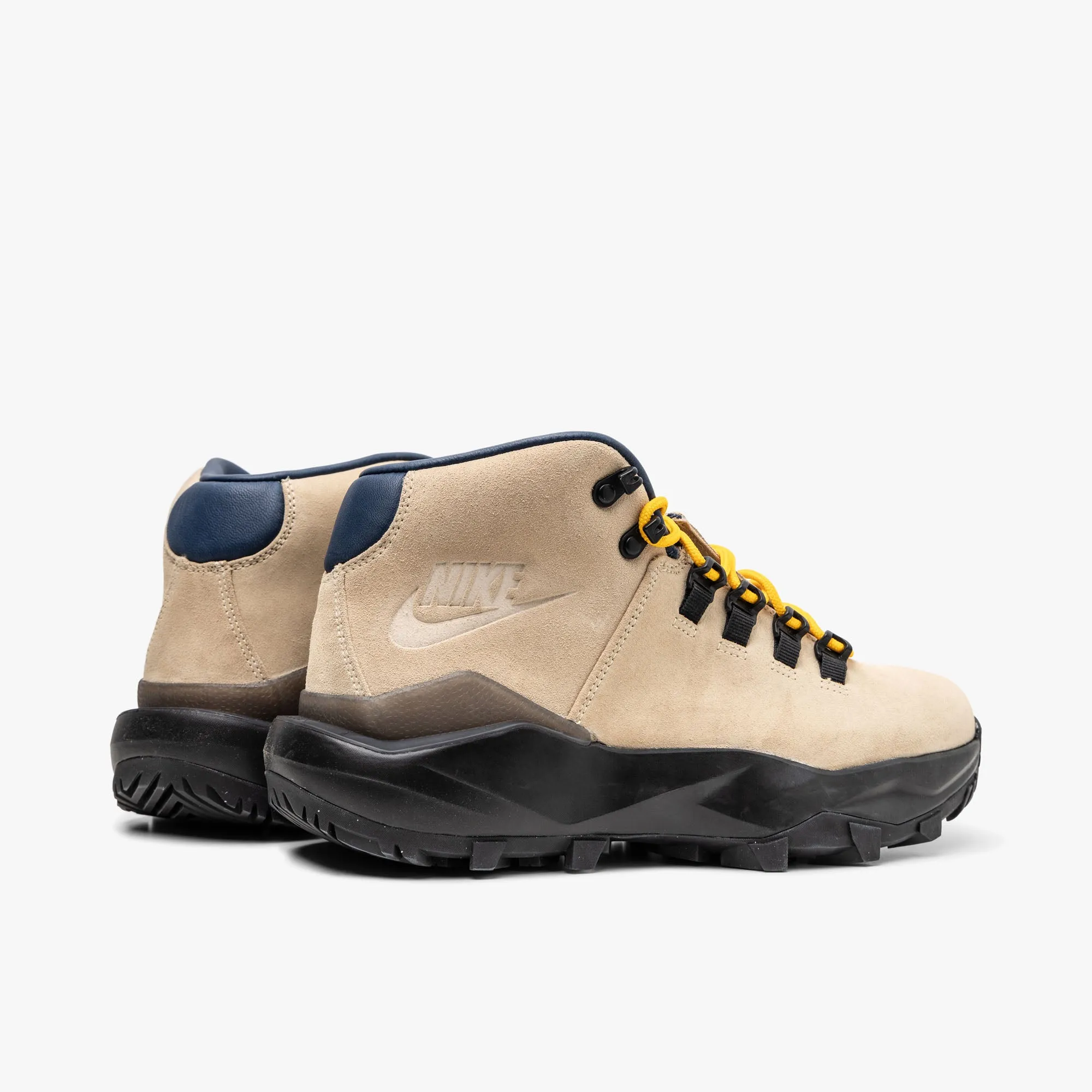 All-Terrain Stability Waterproof Protection Nike Cygnal Light Orewood Brown / Navy - Black