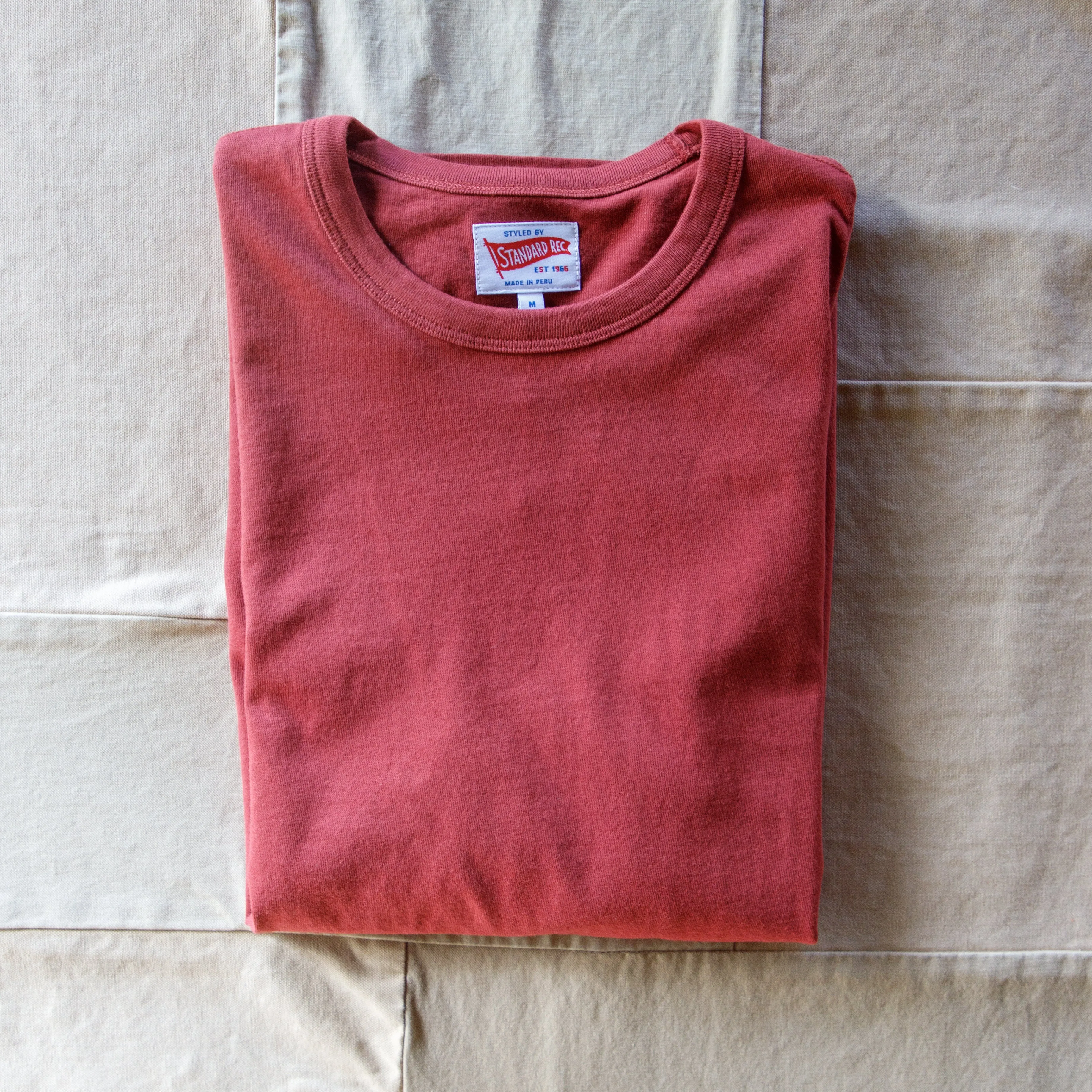 Casual Layering Short Sleeve Banner T-shirt, Red