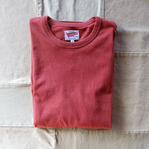 Casual Layering Short Sleeve Banner T-shirt, Red