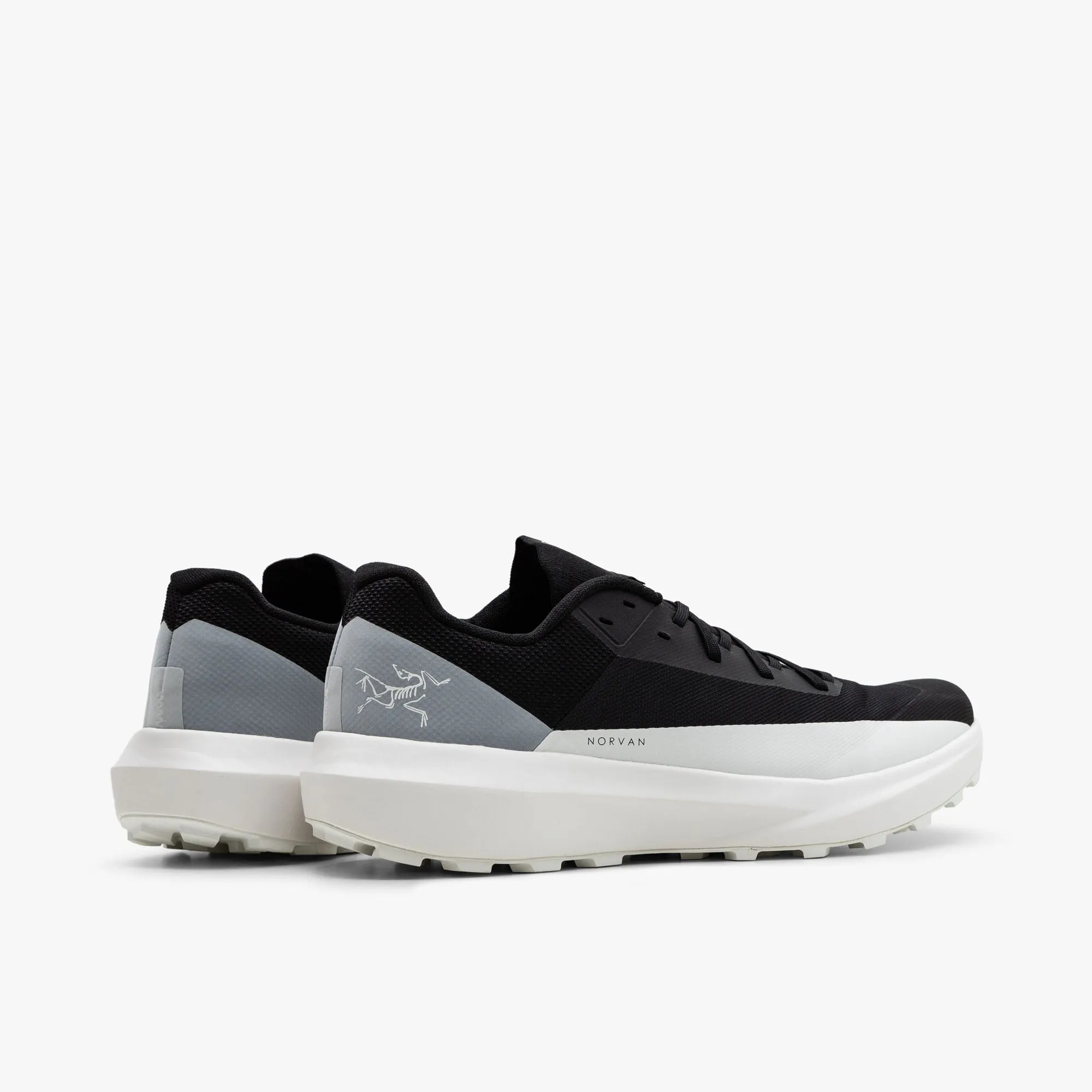 Solid Foundation Arc'teryx Norvan LD 4 Black / Arctic Silk