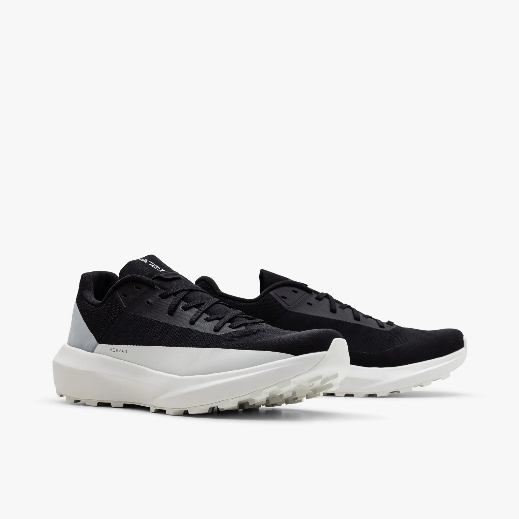 Arc'teryx Norvan LD 4 Black / Arctic Silk All Terrain Fit